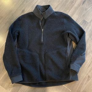 Lululemon Women’s Fleece Pullover Size XL